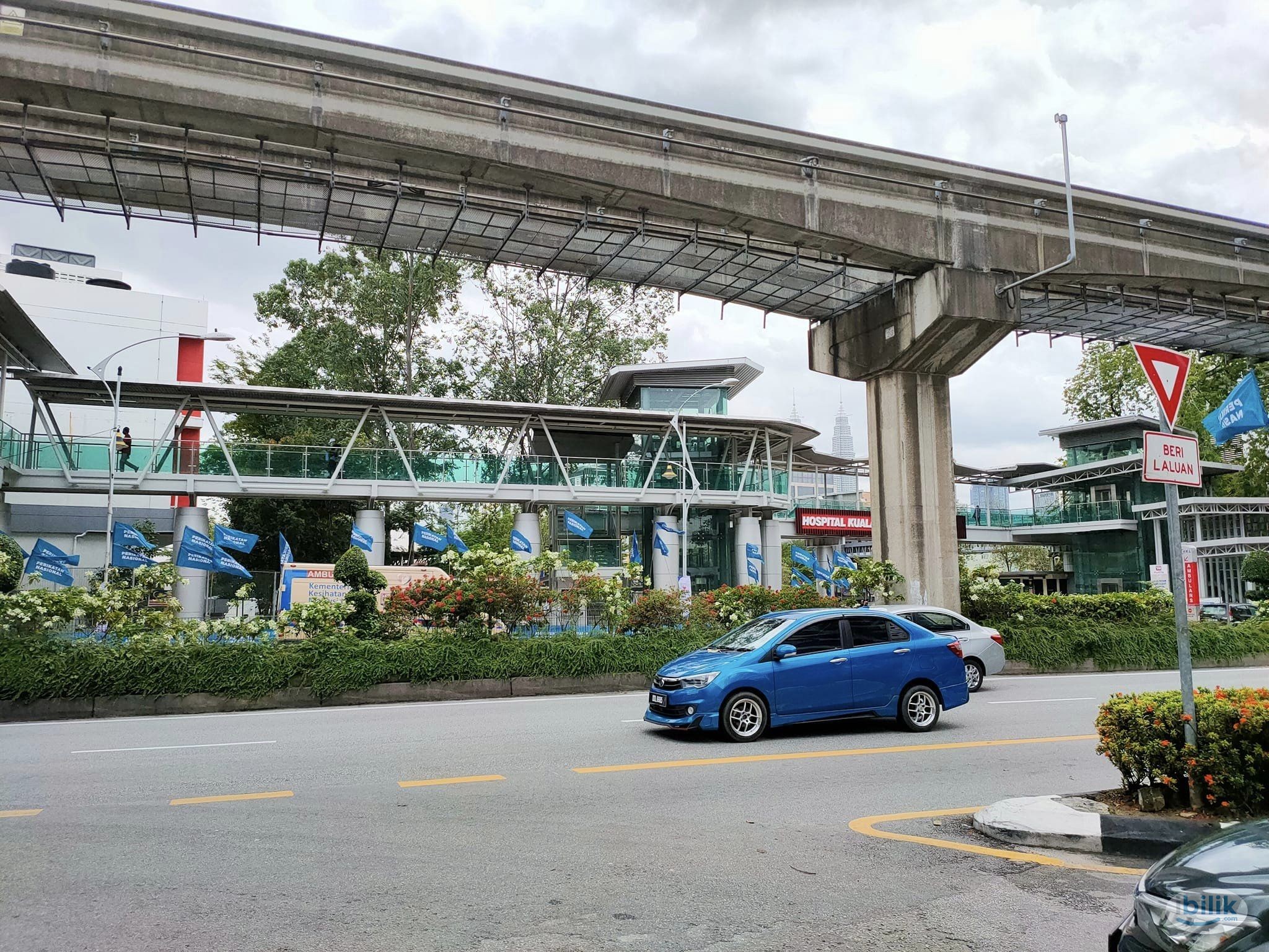 Only 1min to HKL 🏡 Master Room + Private Toilet for Rent at Chow Kit - Image 1