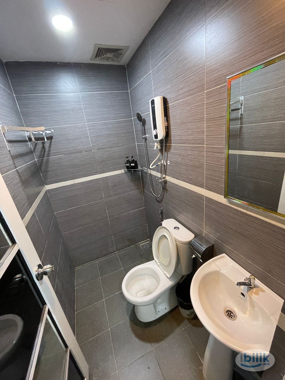 🔥🏡Co-living Master Room With Private Bathroom @SS15 near to LRT/Inti College/Subang Medical Central🏡🔥 - Image 3