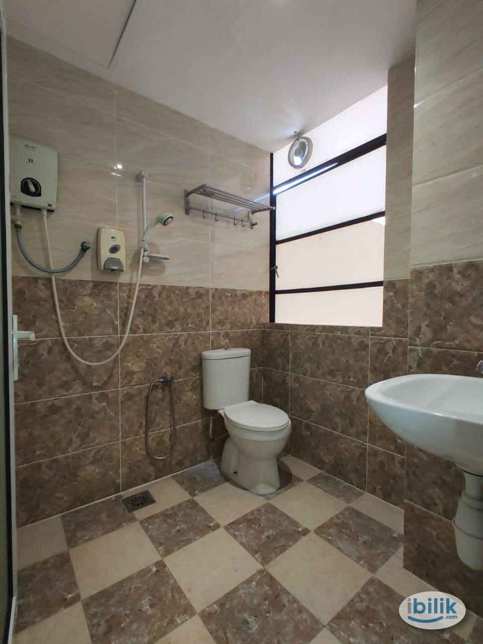 🌸🌼Bandar Sunway PJS8 Oppesite SunwayPyramid🌸🌼 Included withHigh Speed Internet - Image 3