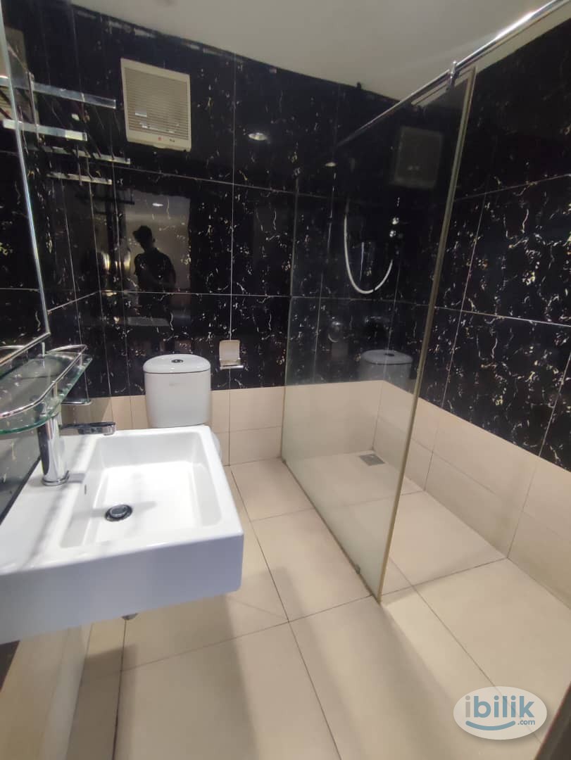 Near Imbi Station 🚇 0 Deposit Room + Private Toilet at Bukit Bintang - Image 3
