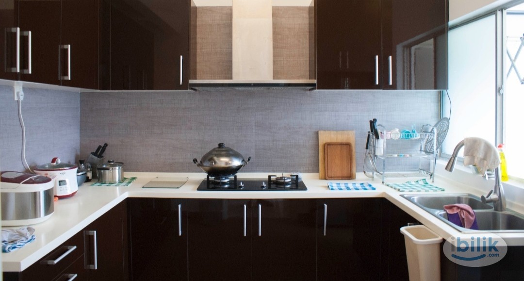 Private single room for female at Damansara uptown - Image 2