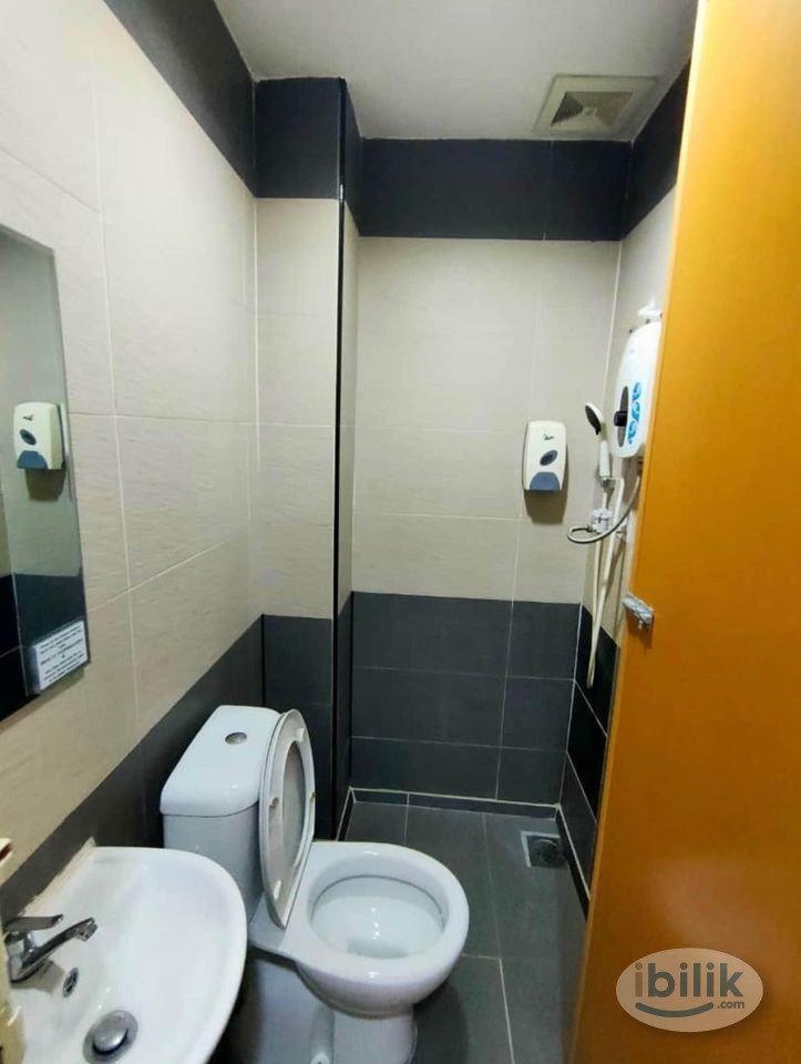 Near LRT Kelana Jaya 🚂  Room for Rent at SS6 Kelana Jaya - Image 4