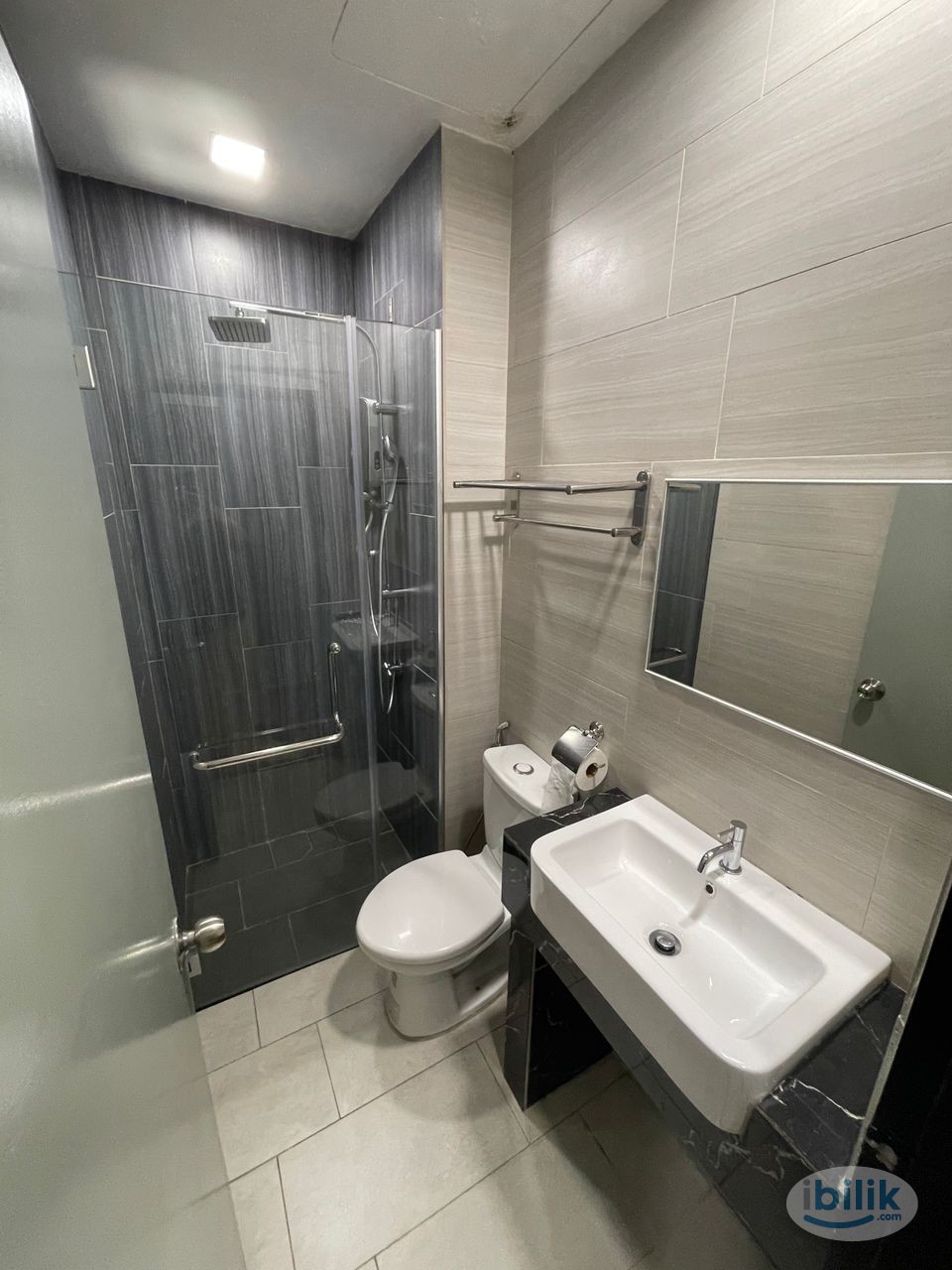 🌻Year End Special🌻 Promotion🎊Frame Hotel🎊 Pudu KL 😎🚋 - Image 3