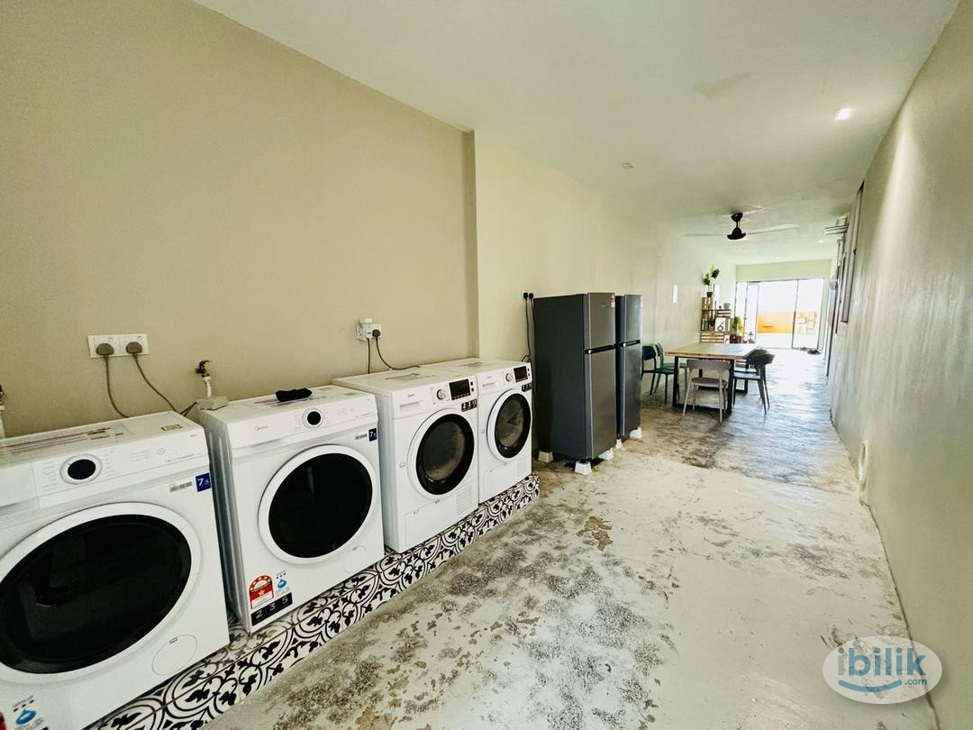 Low deposit Master room Private bathroom at Petaling Street , Walking distance to Mrt Pasar Seni, Walking distance to Lr - Image 5