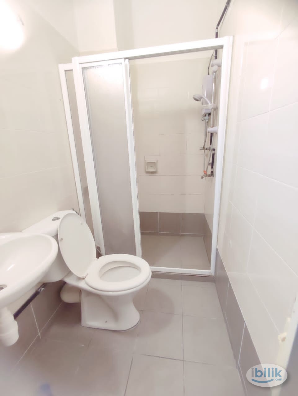 Single room available at SS 21 walk to uptown - Image 3
