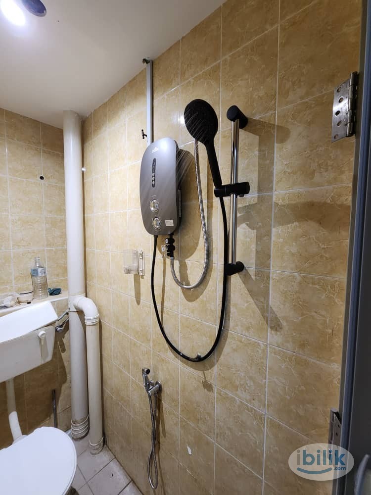 9mins 🚶 MRT Imbi  🚂 Move In Immediately Room Rent at Bukit Bintang - Image 2