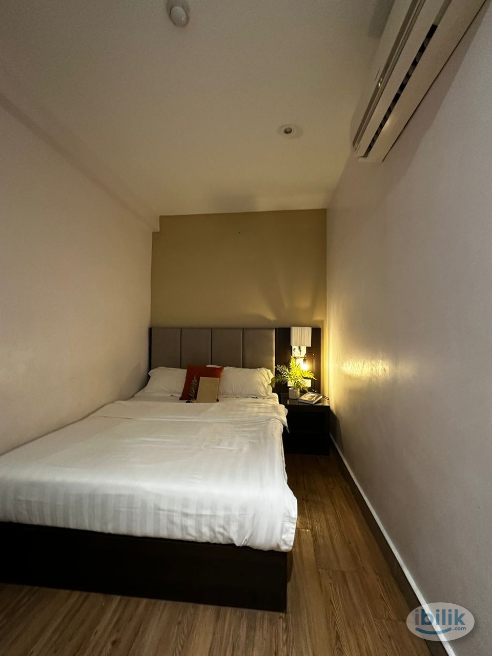 1min to MRT Pasar Seni 🚂 Room near Petaling Street - Image 1