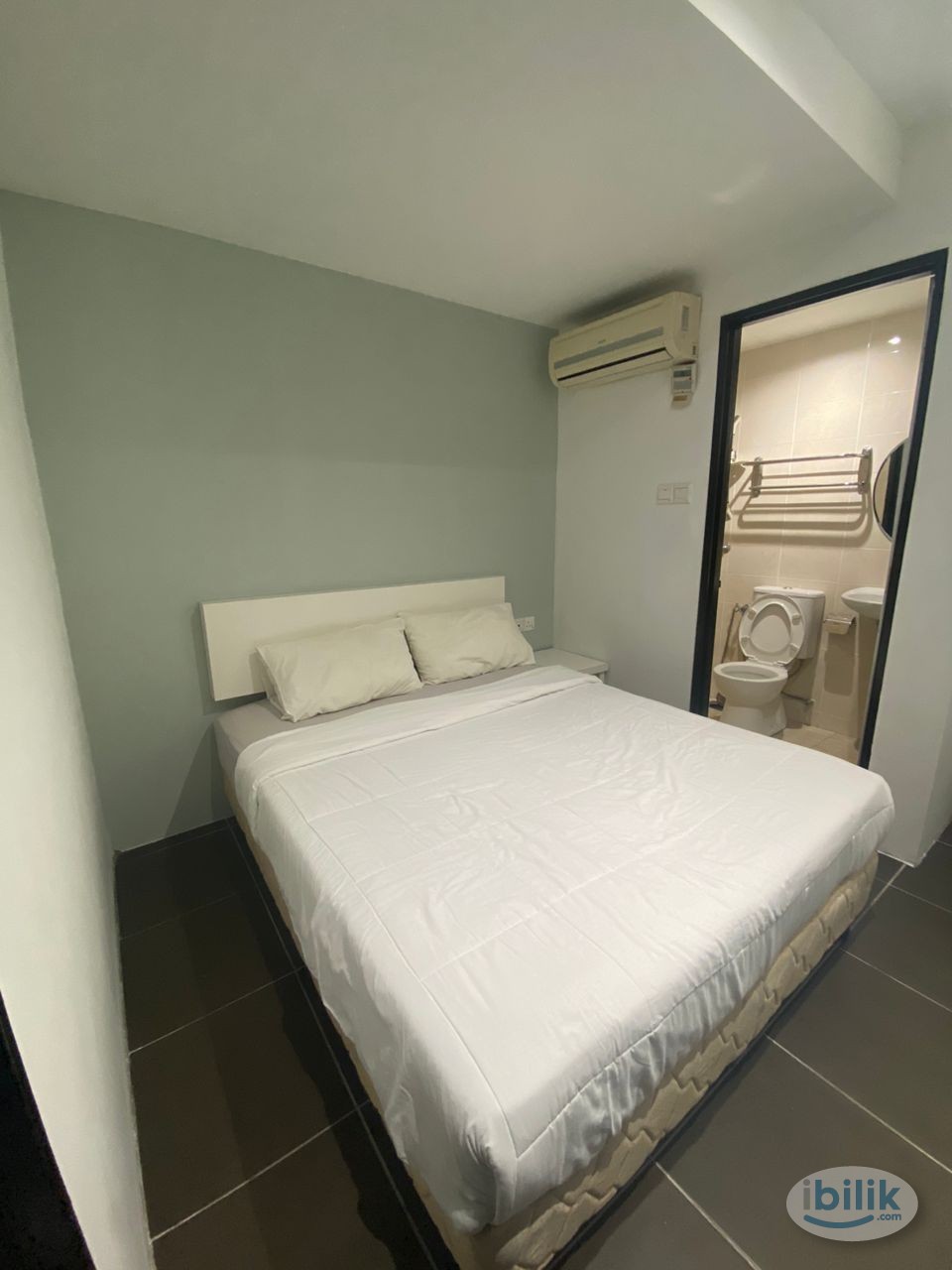 10 mins to One Utama Shopping Mall  🚗 Furnished Room with Private Toilet - Image 3