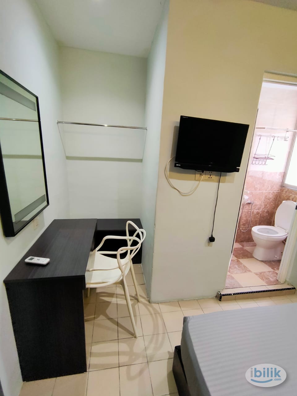 Master Room for Rent at PJS 8 Bandar Sunway, Puchong, Sunway Pyramid - Image 4