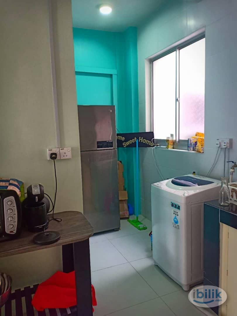 Middle Room at Treetops Residence, Ipoh - Image 1