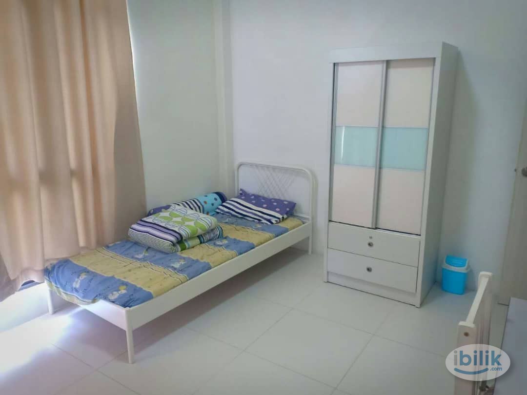 Middle Room at Treetops Residence, Ipoh - Image 5