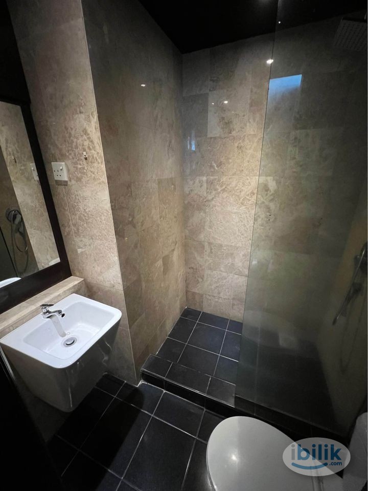 Walk to Times Square & MRT Bukit Bintang 🚶‍♀️ 0 Depo Room + Private Toilet - Image 4