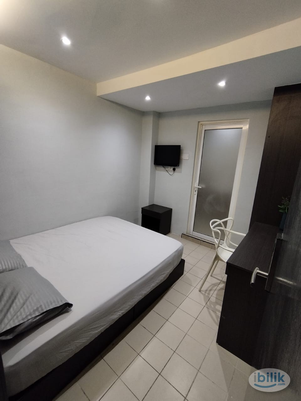 Study at Monash Uni❓ Room for rent at Bandar Sunway with Aircond and WiFi - Image 4