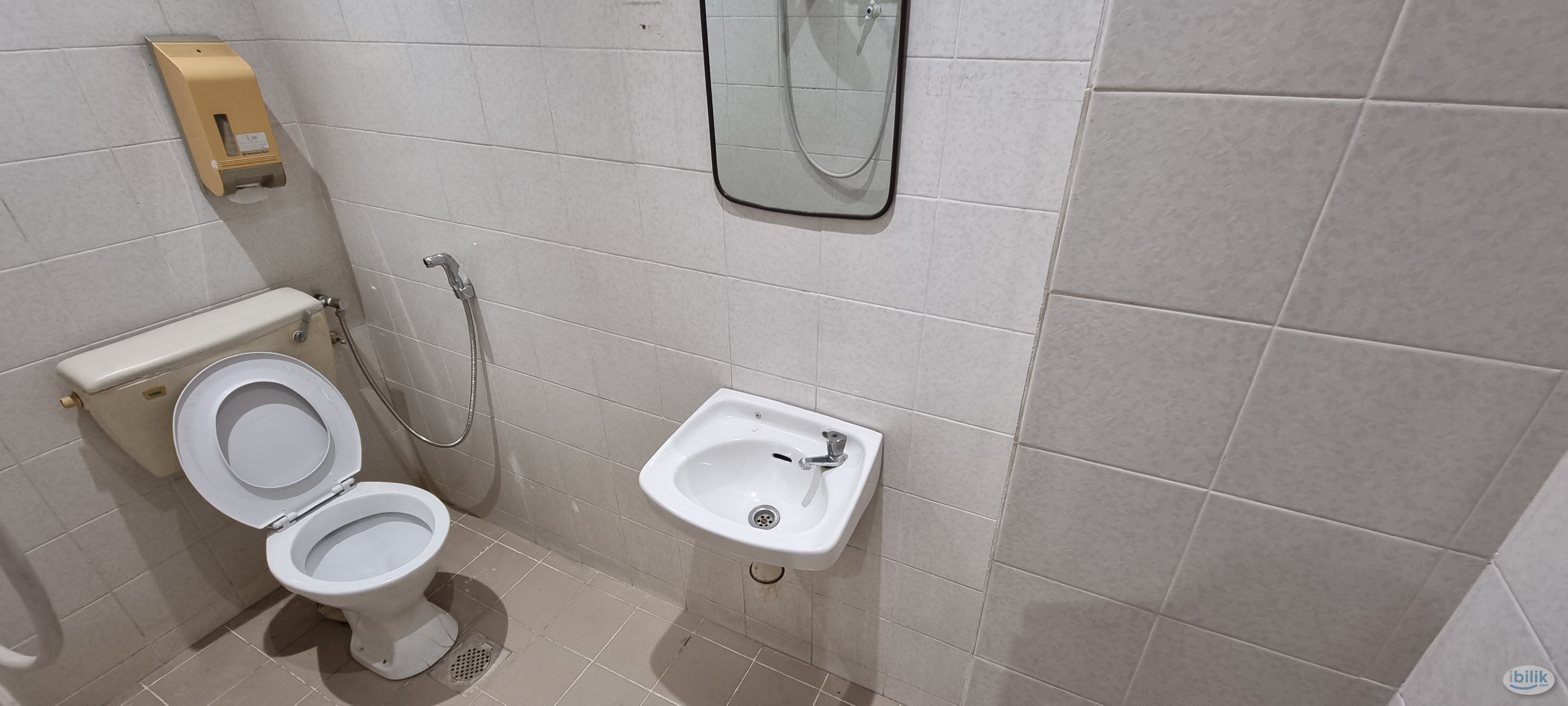 Walking Distance to Starling Mall 9 mins 🚶‍♀️Room + Private Bathroom in Damansara Utama - Image 3