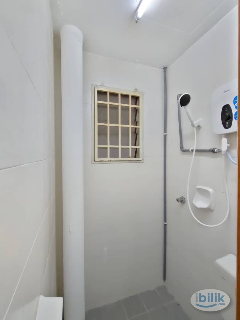 Single Room at Kemuning Aman, Kota Kemuning - Image 4