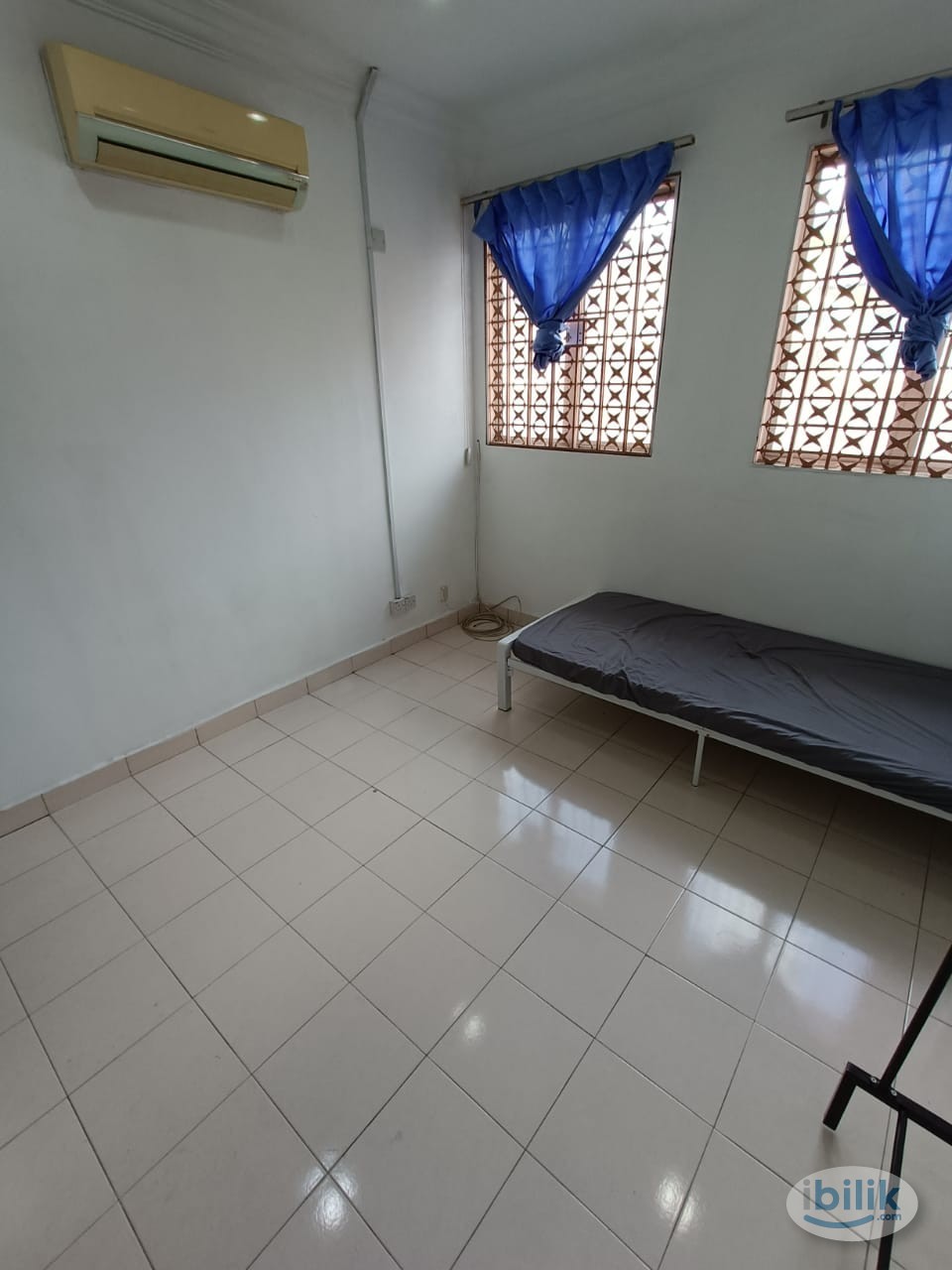 🎊🎊 Kepong Fadason Villa Room To Rent 🎊 🚶🏻‍♂‍Walking Distance to : -Bus Stop 🚌  -Convenient stores 🏪  -Pharmacies 🏥    -  - Image 2