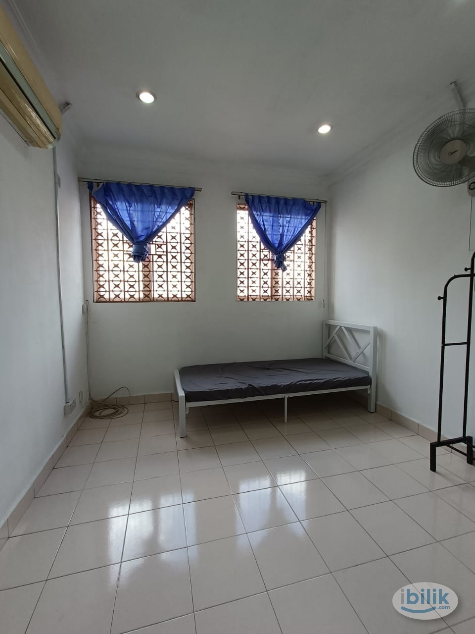 🎊🎊 Kepong Fadason Villa Room To Rent 🎊 🚶🏻‍♂‍Walking Distance to : -Bus Stop 🚌  -Convenient stores 🏪  -Pharmacies 🏥    -  - Image 3