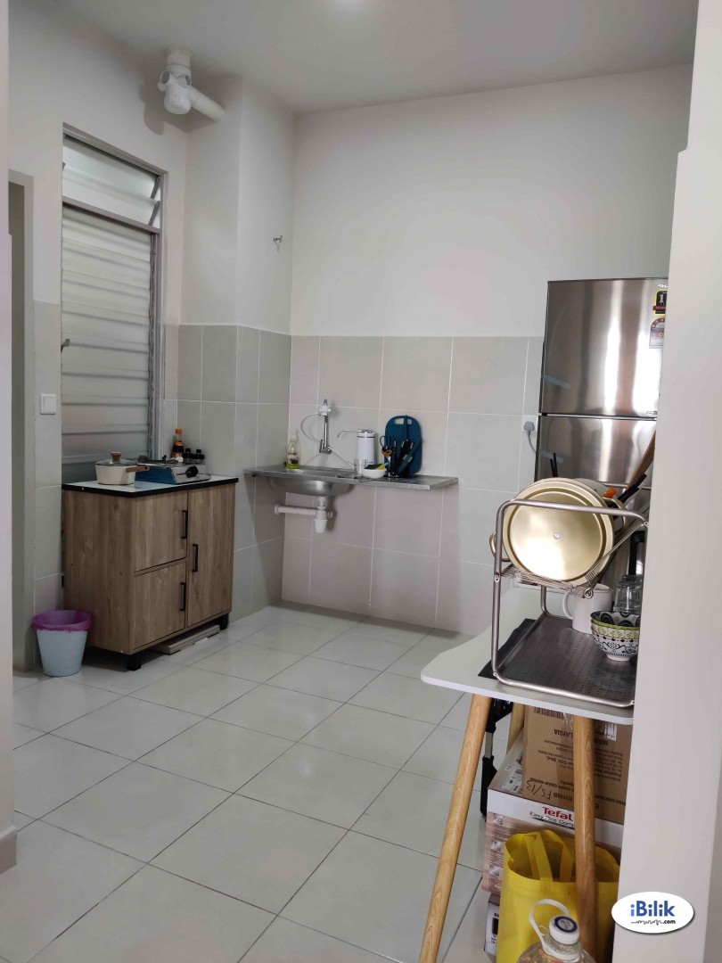 Female Master Room at Harmoni, Putra Heights, Subang Jaya - Image 2