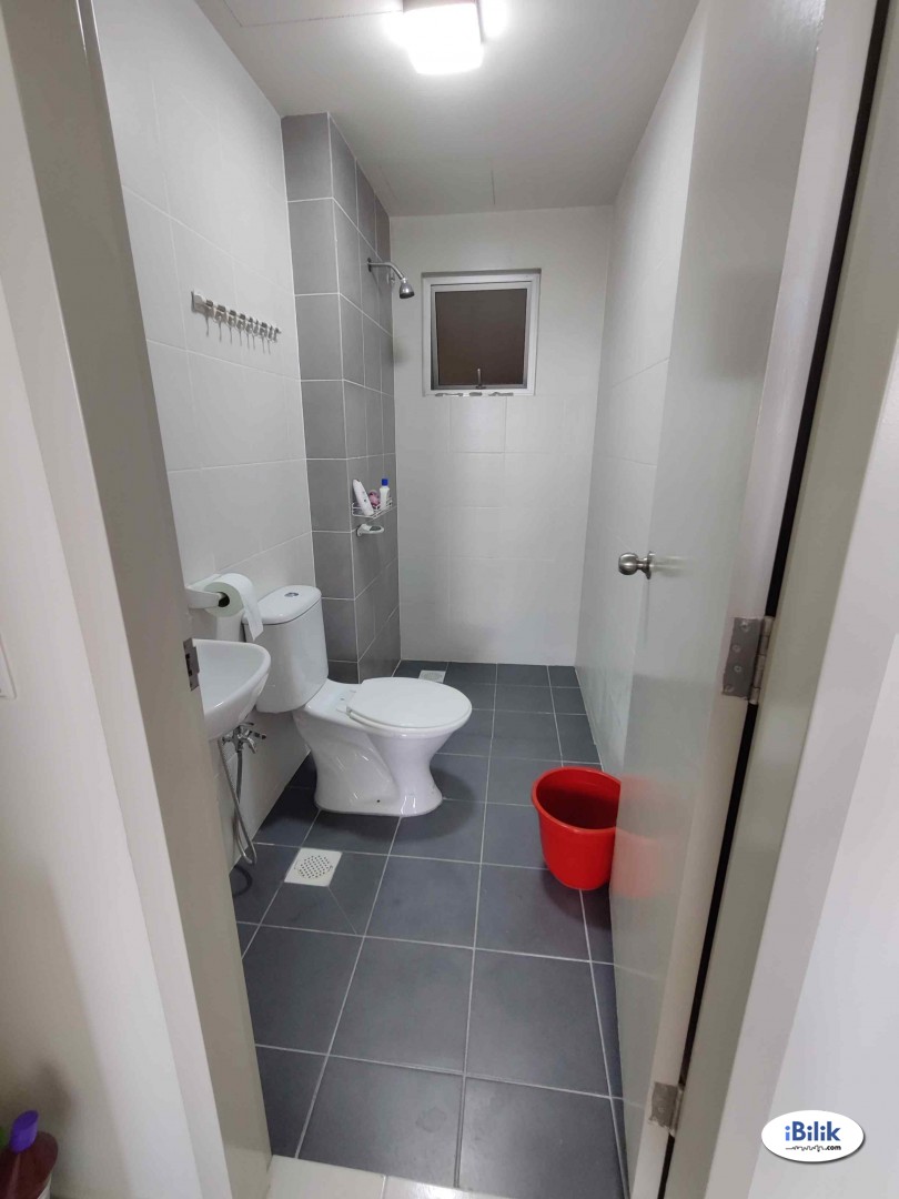 Female Master Room at Harmoni, Putra Heights, Subang Jaya - Image 3