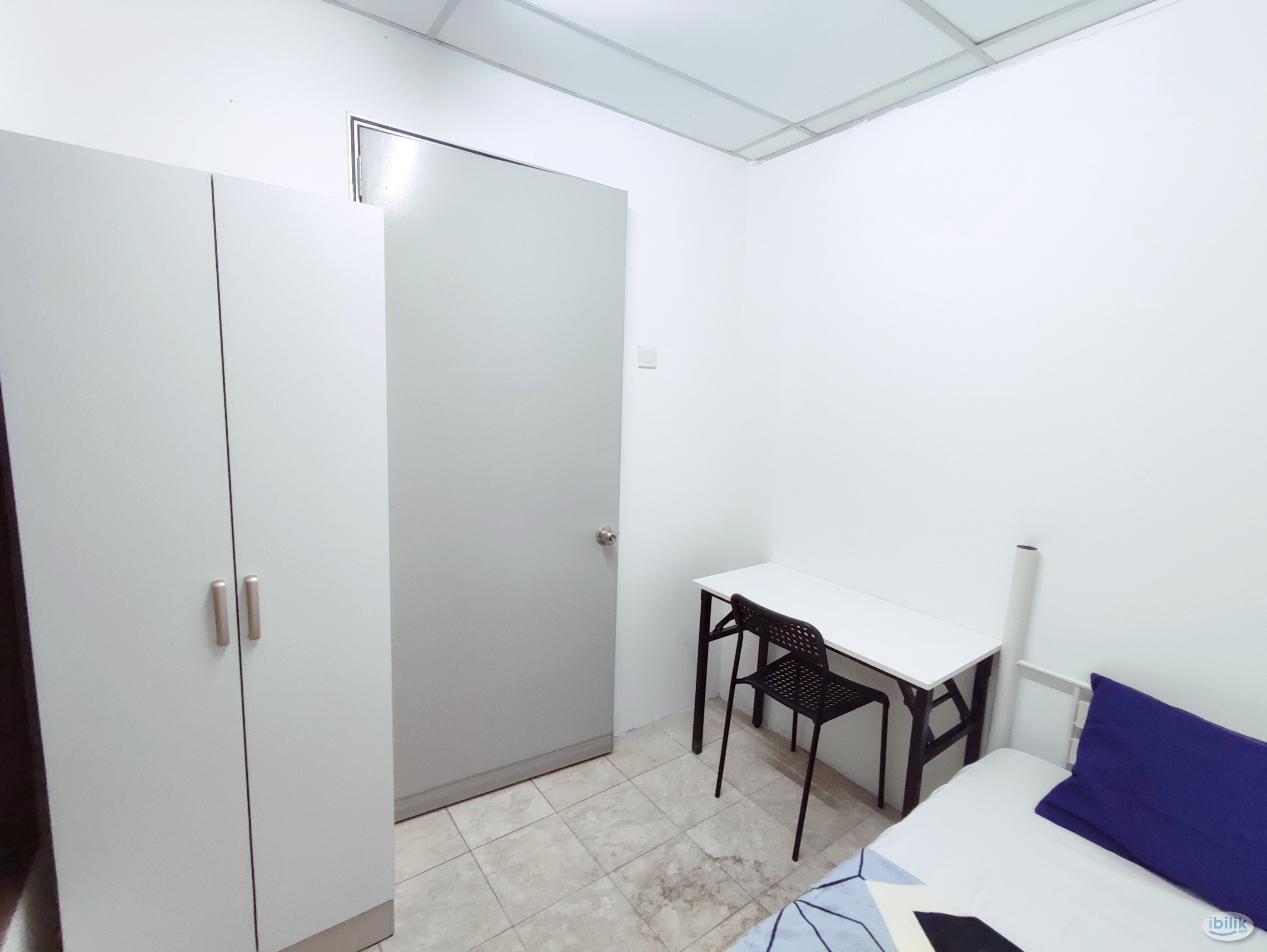 Female private single room at SS 21 UPTOWN DAMANSARA UTAMA - Image 1