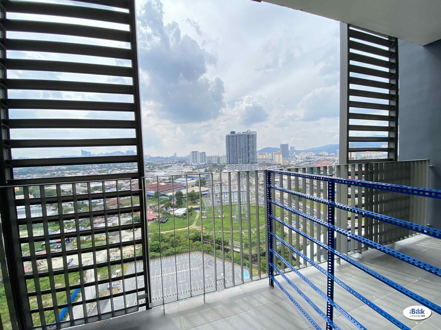 Balcony Room with walking distance 400m MRT Jinjang - Image 2