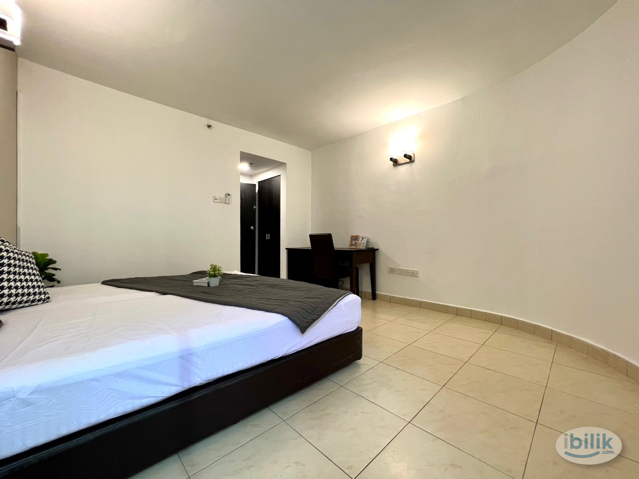 🚩 [ 1 MONTH DEPOSIT ]❗❗ Coliving Room opposite R&F Mall at nearby CIQ, Johor Bahru - Image 3