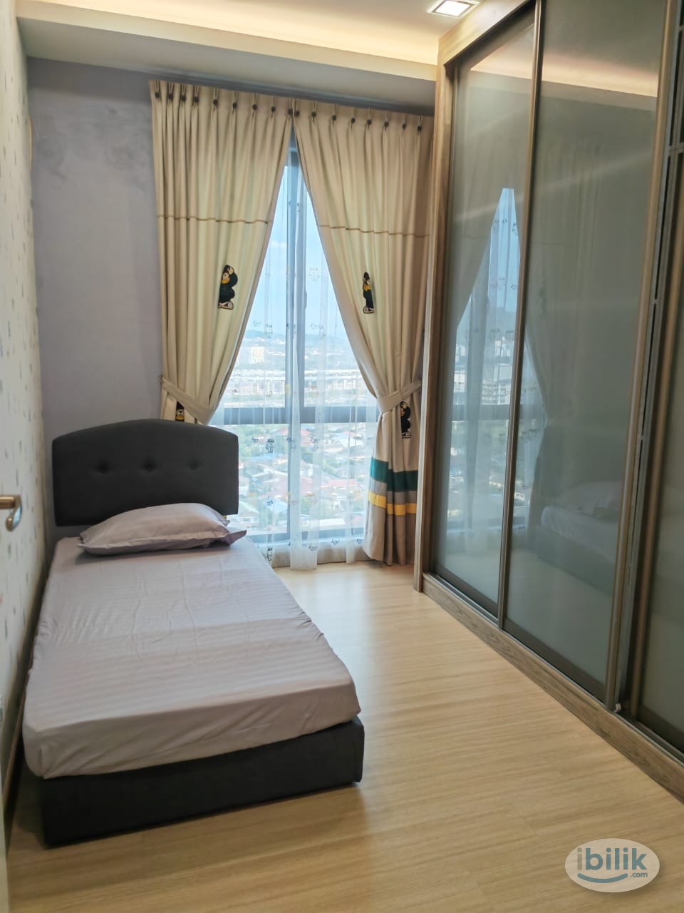 Nice Fully Furnished Medium Room at Trinity Aquata Desa Petaling Sungai Besi Near TBS Kuchai Lama Kuala Lumpur - Image 1
