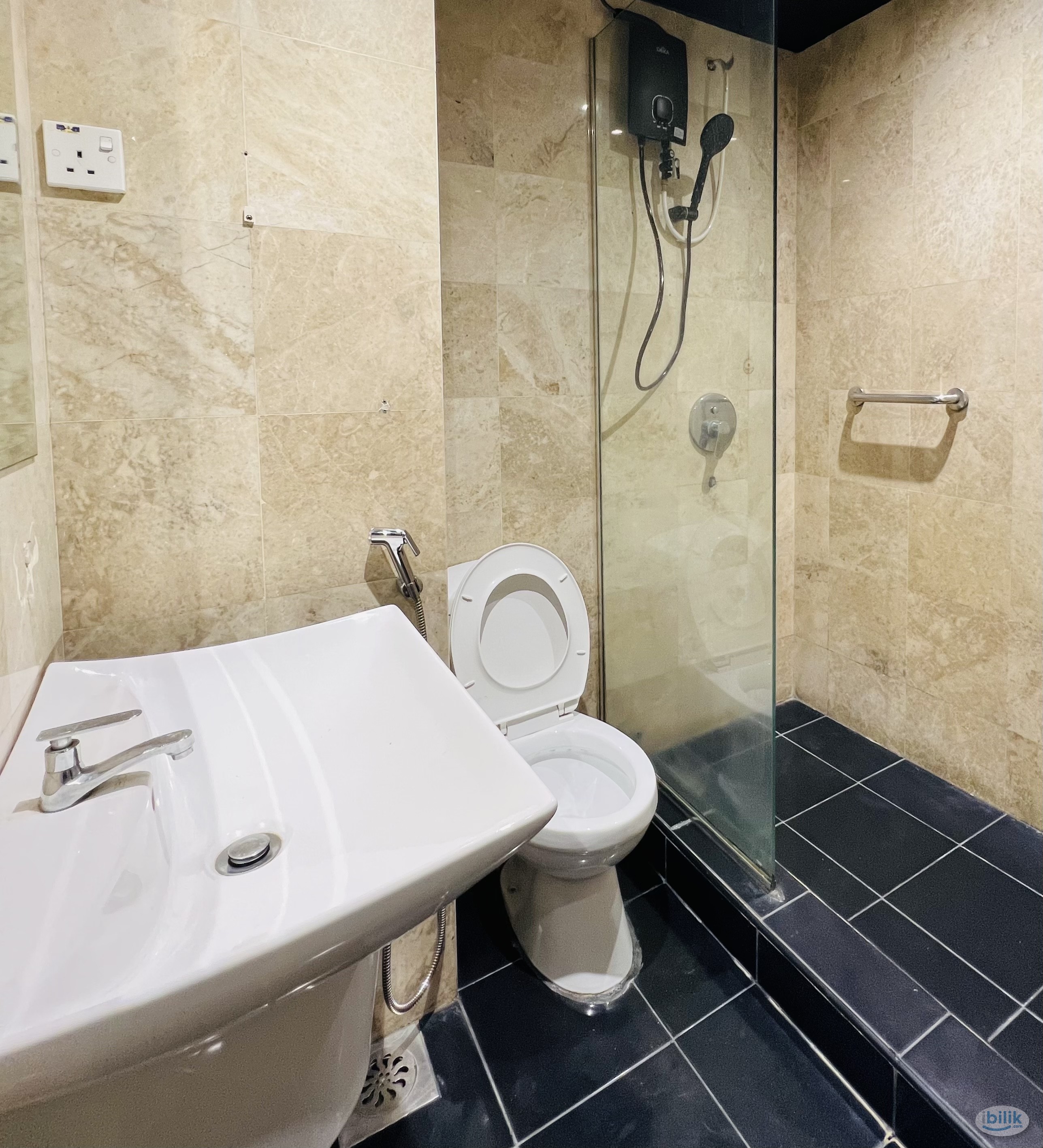 Walking Distance to Lalaport, Bukit BIntang, Zero Deposit - Image 4