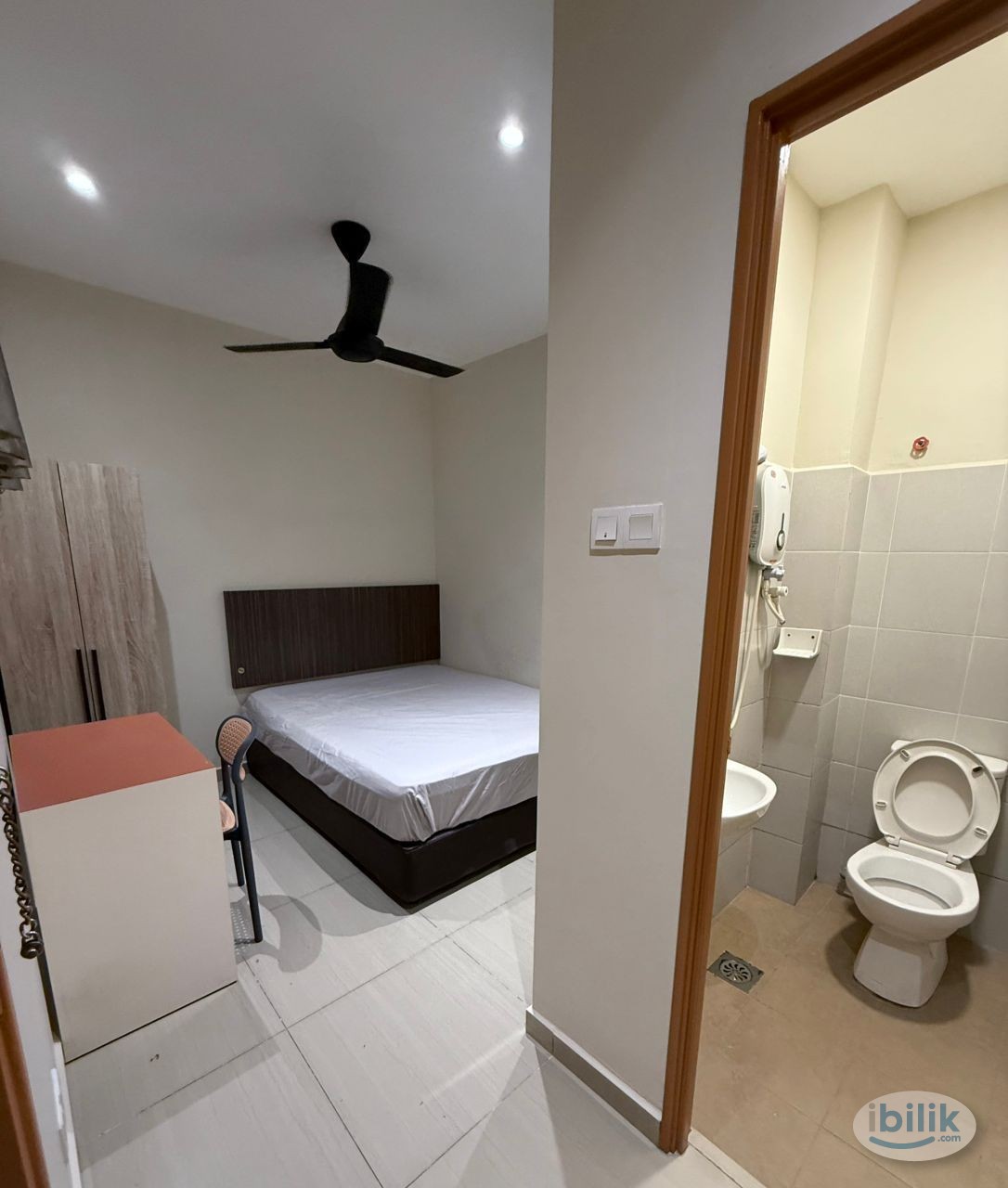🎈✋RM 745 - Master Room at Taman Mount Austin, Johor Bahru ( Accesible to Johor Jaya , Desa Jaya ) 🚩 - Image 1