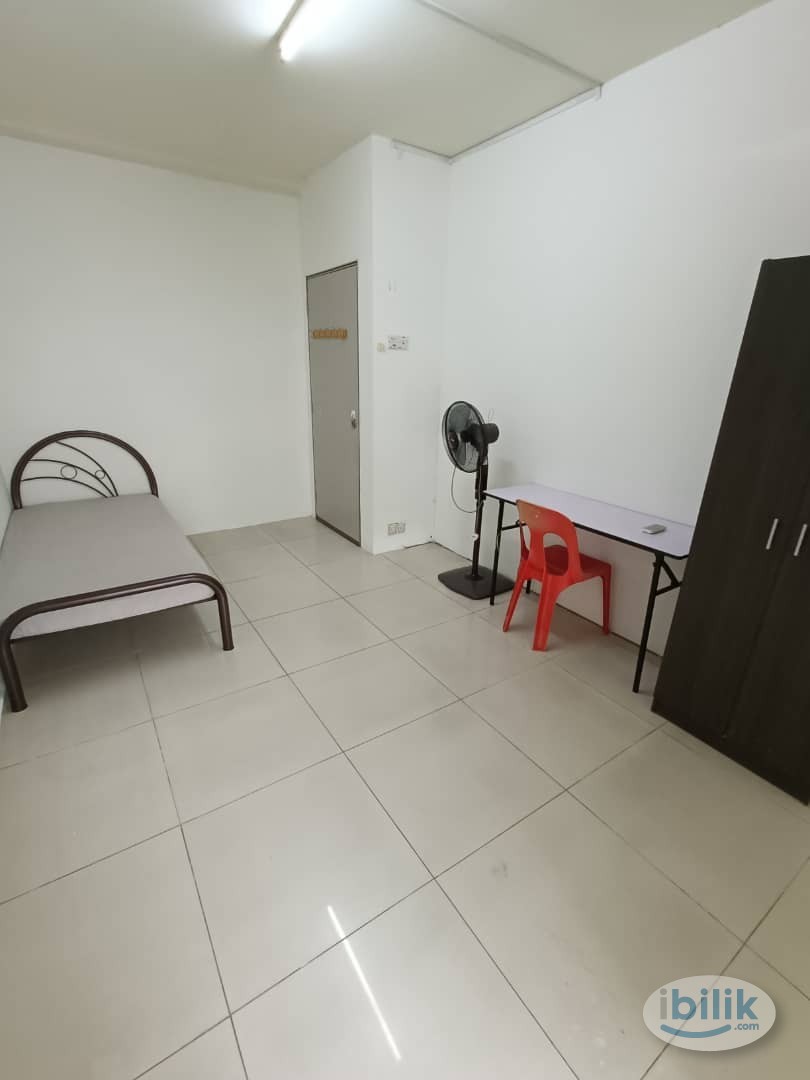 🎊🎊 Kepong Fadason Villa Room To Rent 🎊🎊🚗5mins -Drive to MRT JINJANG 🚗 5mins - Drive to SMK JINJANG  🚗9mins- Drive to Bre - Image 4