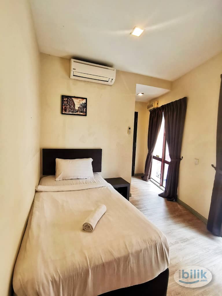 🔥0️⃣Zero Deposit✅🔥, Near KLCC ,  5 mins walk to LRT Masjid Jamek  , 3 Station To KLCC , 8Mins Drive To KLCC ,Master Bedr - Image 3