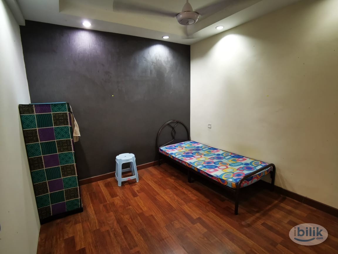 *Low Deposit Single Room @ Kota Damansara, 47810 Petaling Jaya - Image 1