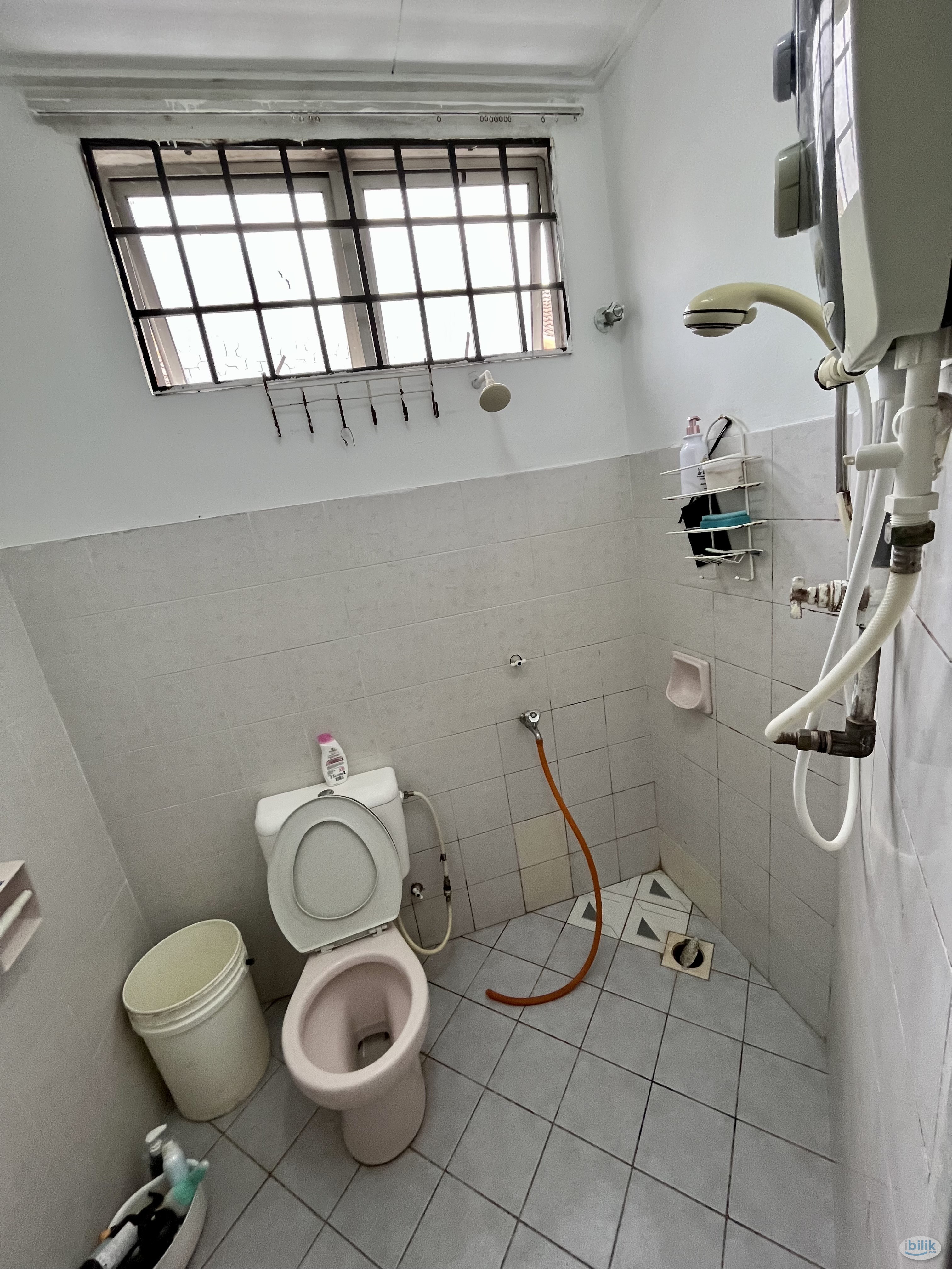 5mins to MRT Station 🚡 Comfy Room for Rent in BU3, Bandar Utama - Image 2