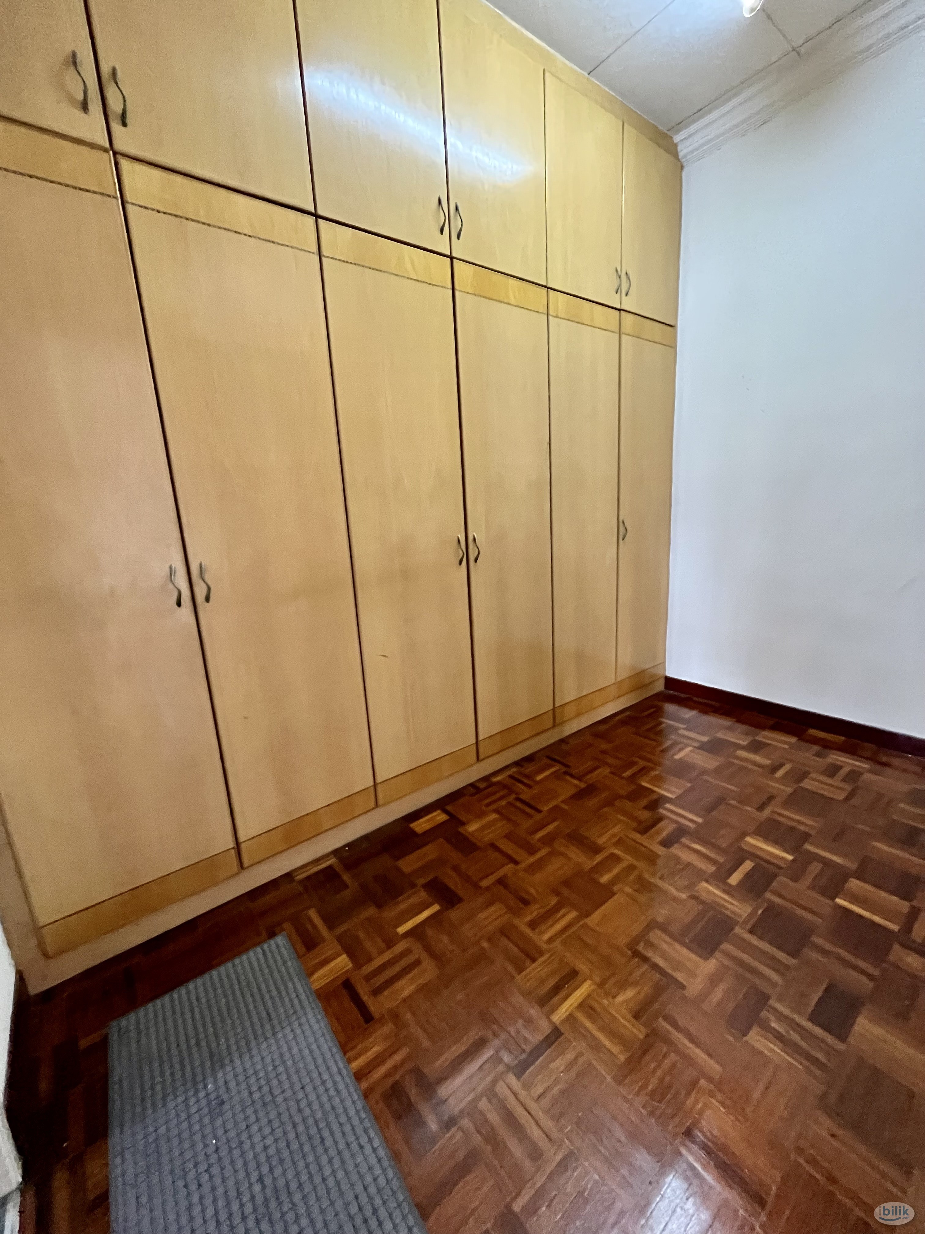 12mins 🚶‍♀️ First City University. Master Room Rent in BU10, Bandar Utama Near CentrePoint - Image 1