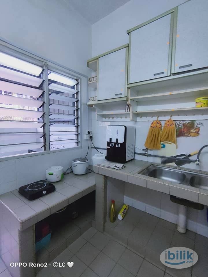 Fully Furnished Middle Room Landed in SS2, Petaling Jaya Near Damansara/Sea Park - Image 2