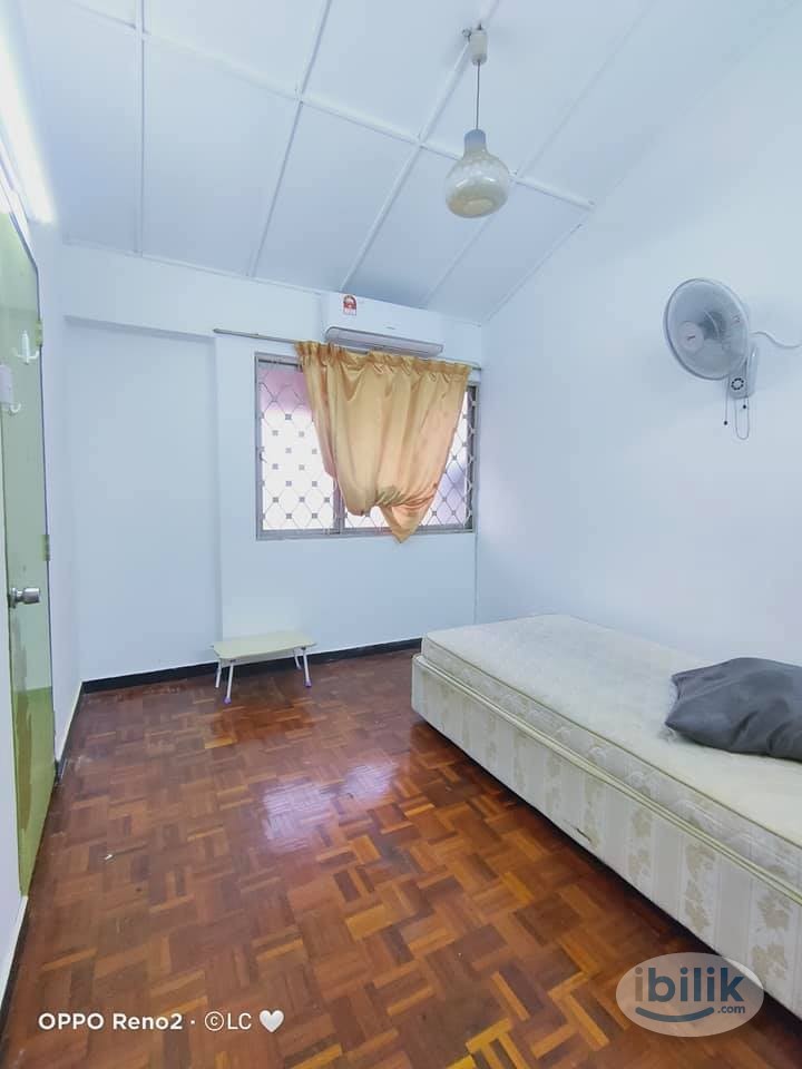 Fully Furnished Middle Room Landed in SS2, Petaling Jaya Near Damansara/Sea Park - Image 1