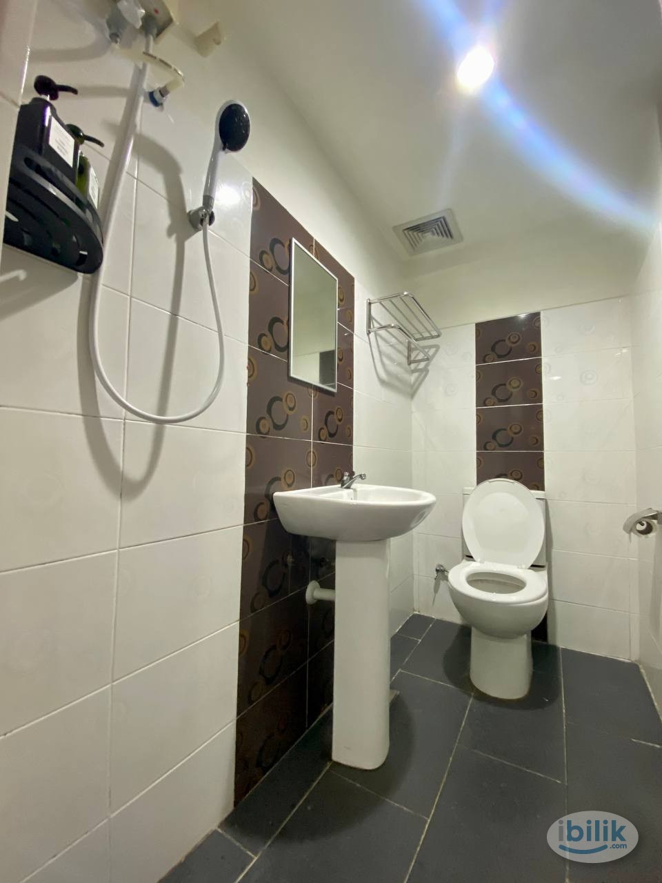 SS2 Master Room with Private Bathroom - Fully Furnished - Image 2