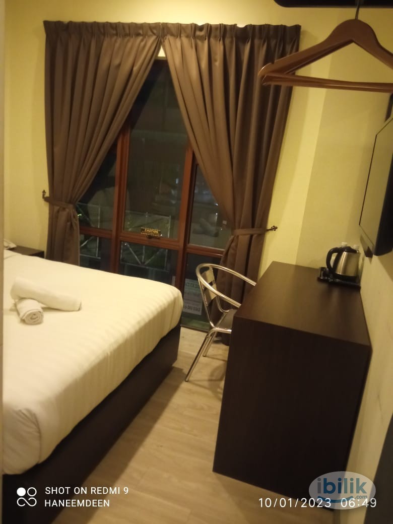 LRT Masjid Jamek Master Room with Private Bathroom - Fully Furnished - Image 2