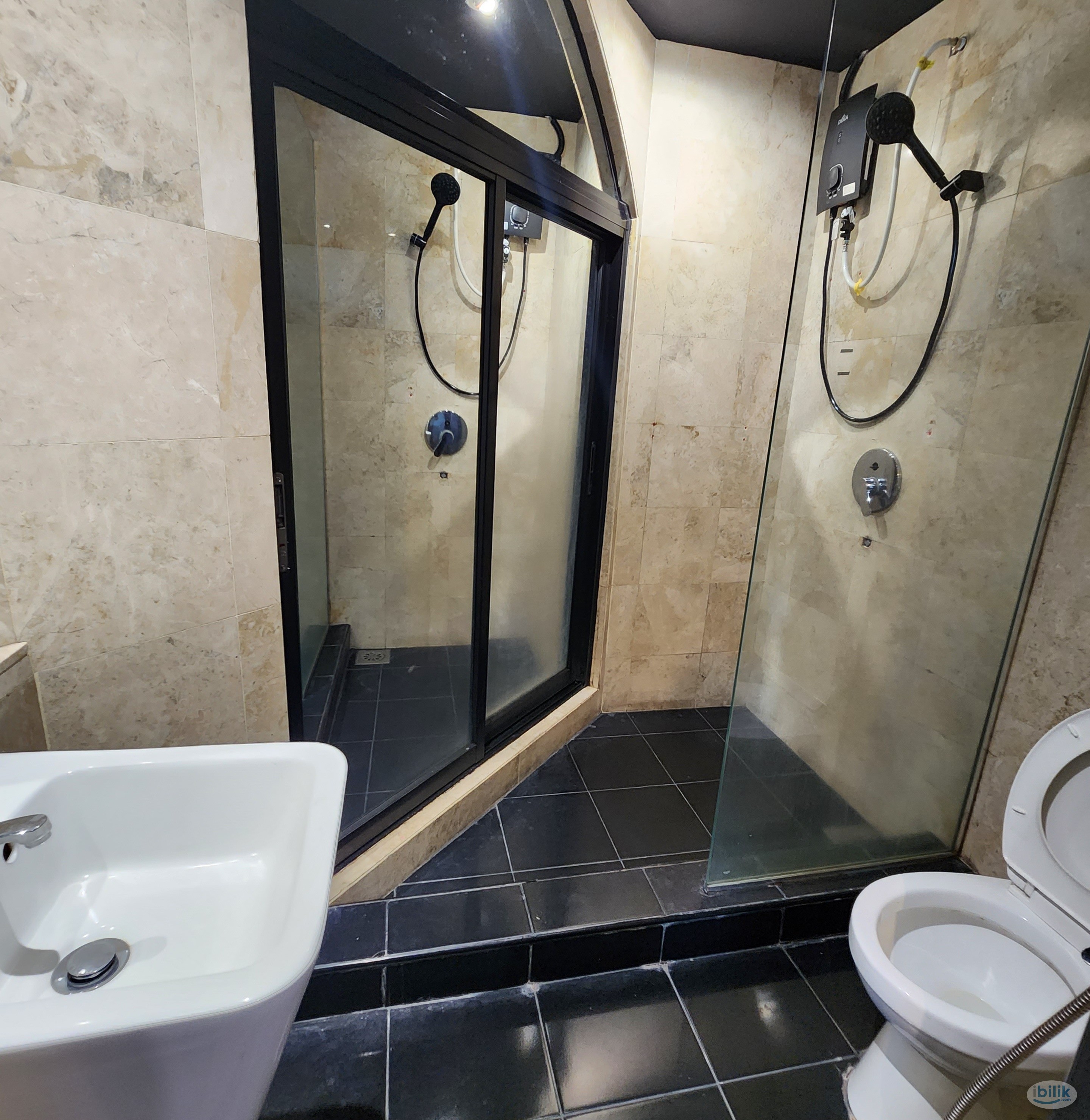 Master Room at Pudu, KL City Centre- Co-Living Hotel Rooms @ Pudu, Imbi - Image 3