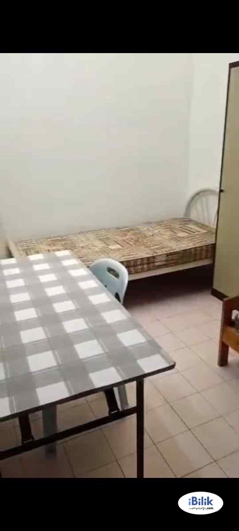 Middle Room at Taman Bunga Raya, Setapak - Image 1