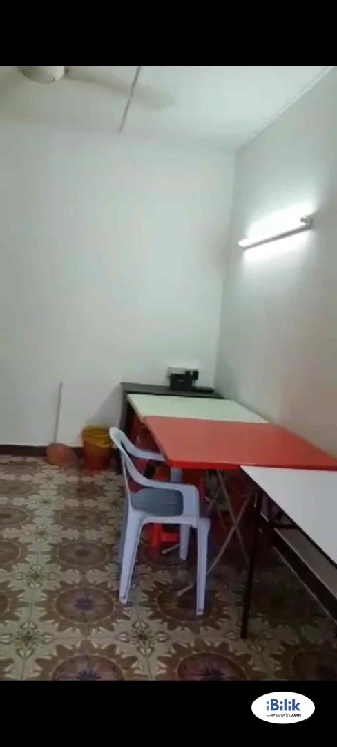Middle Room at Taman Bunga Raya, Setapak - Image 2