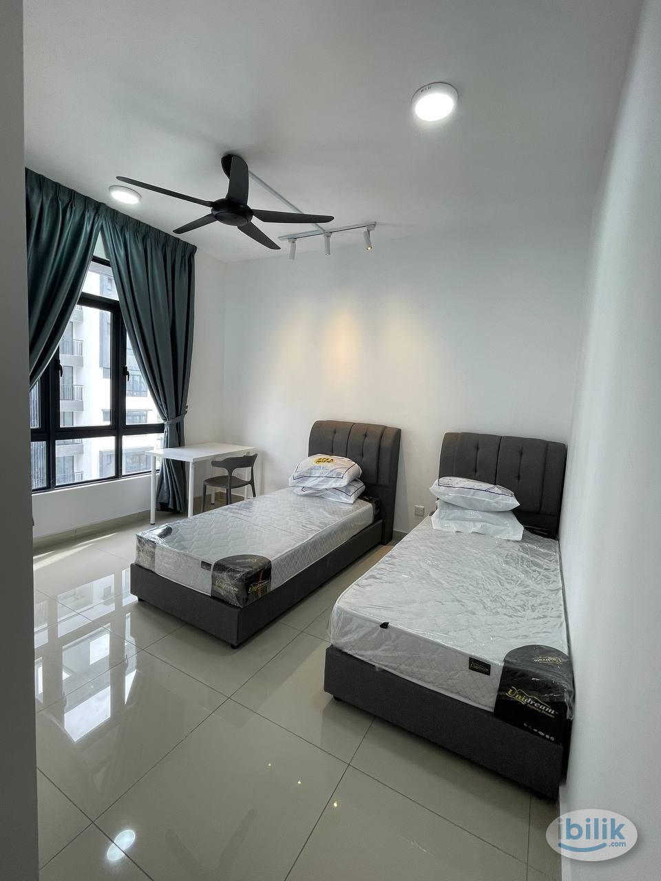 Master Room at PV9 Residences @ Taman Melati - Image 1
