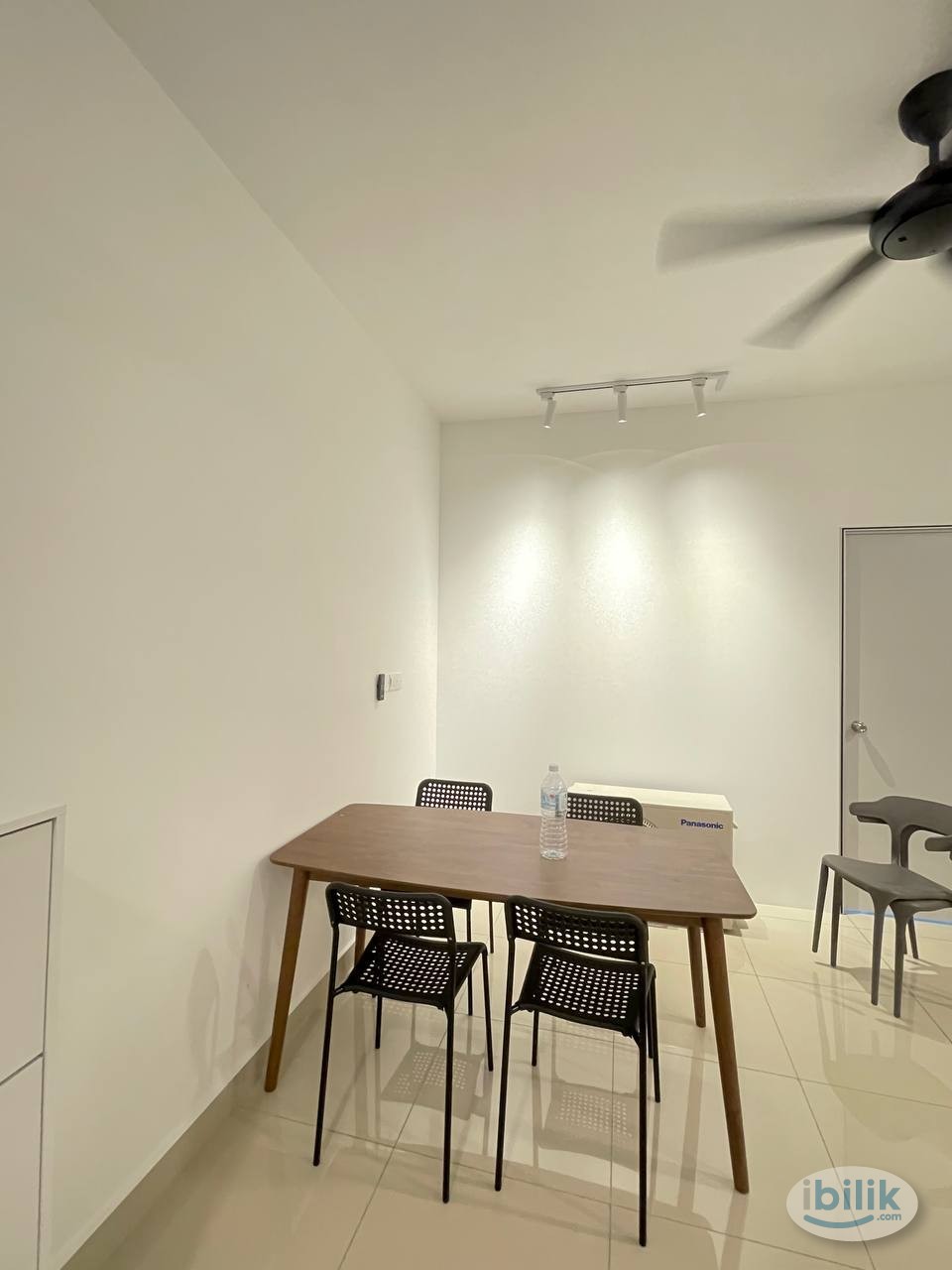 Master Room at PV9 Residences @ Taman Melati - Image 4