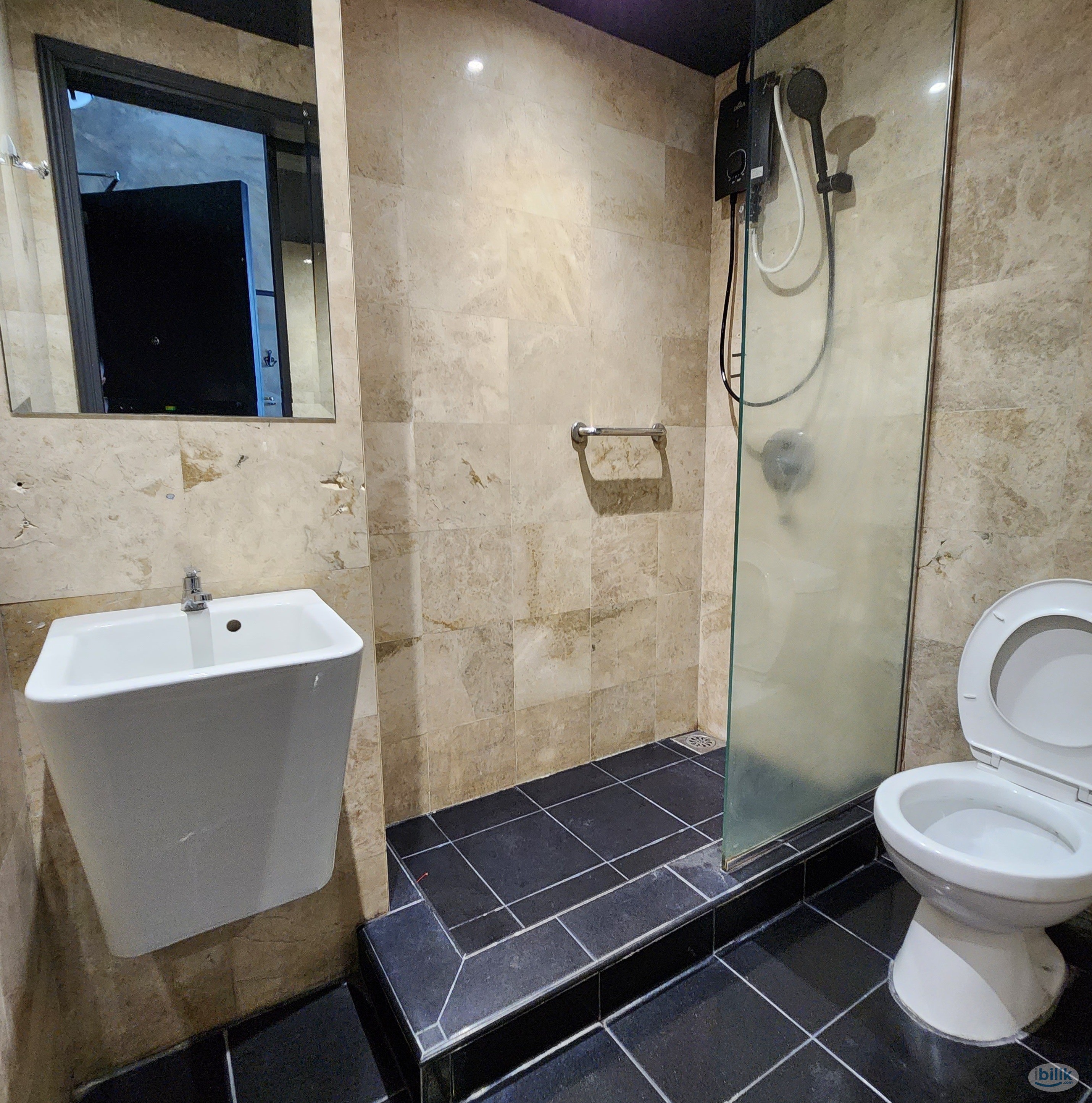 🌟 HULO Boutique Hotel @ Pudu Bukit Bintang 🌟 Hotel Co-living Concept Room For Rent - Image 2