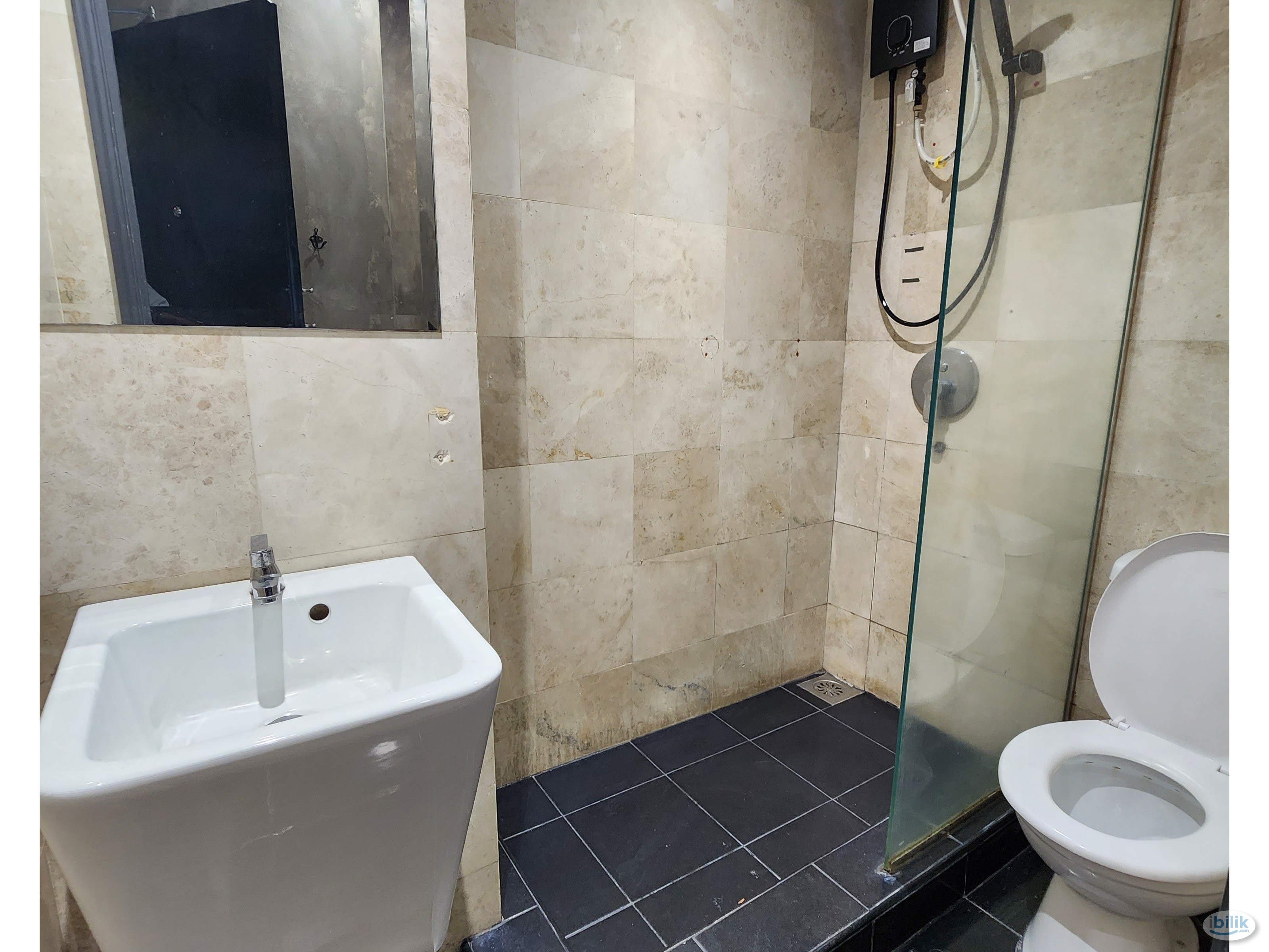 😍4 Mins Walking Distance to Monorail Imbi🚄 9 Mins Walking to Monorail Hang Tuah and 🏢Pudu Master Room attach Private Bat - Image 3