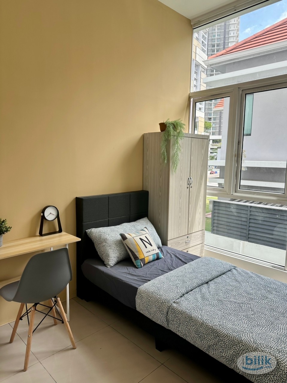Fully furnished single bedroom [Near to Mercure Hotel] - Image 1