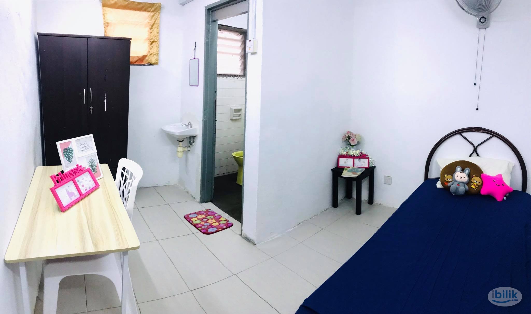 Walking distance to SS18 LRT 🚇 Middle Room at SS14 Subang Jaya ✨ One month deposit only. - Image 1