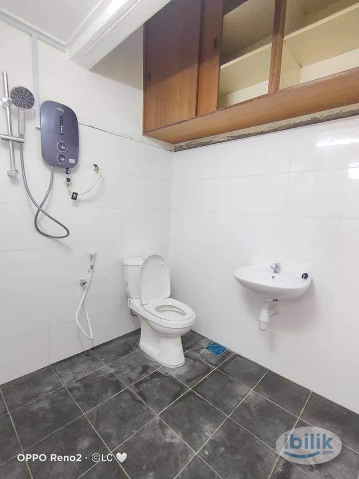 One month deposit 🏡 Single Room at Lorong Maarof, Bangsar - Image 2