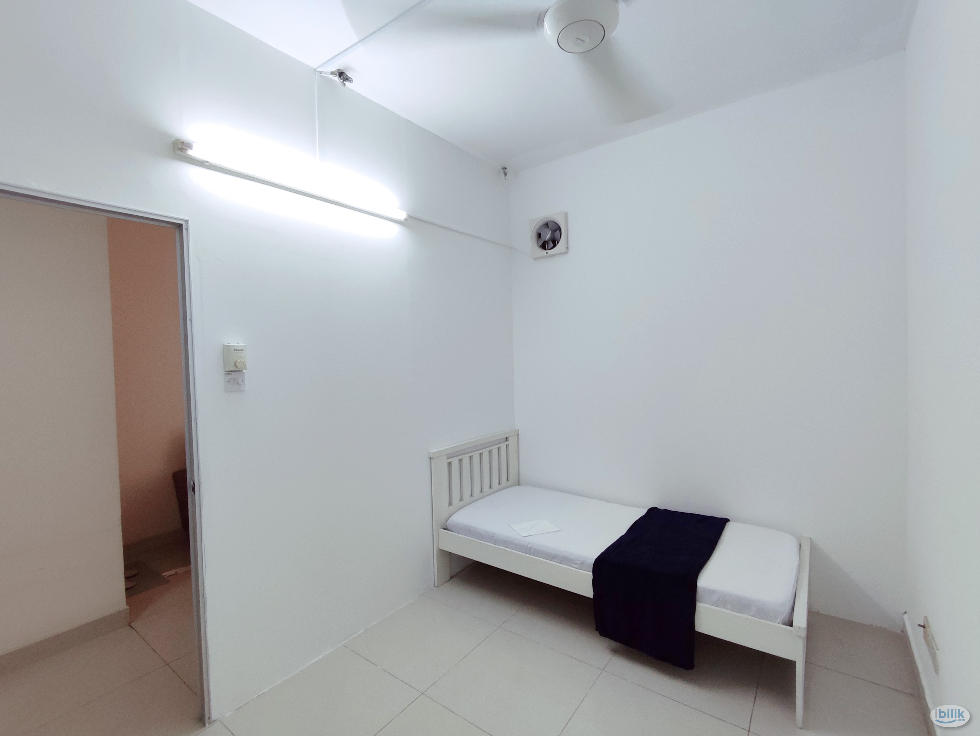 Female single room at glomac centro - Image 2