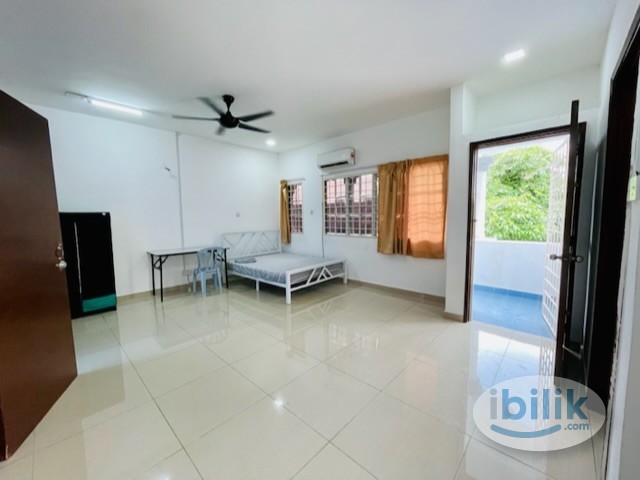 Landed Master Bedroom For Rent At Bandar Puchong Jaya, Puchong Selangor - Image 2